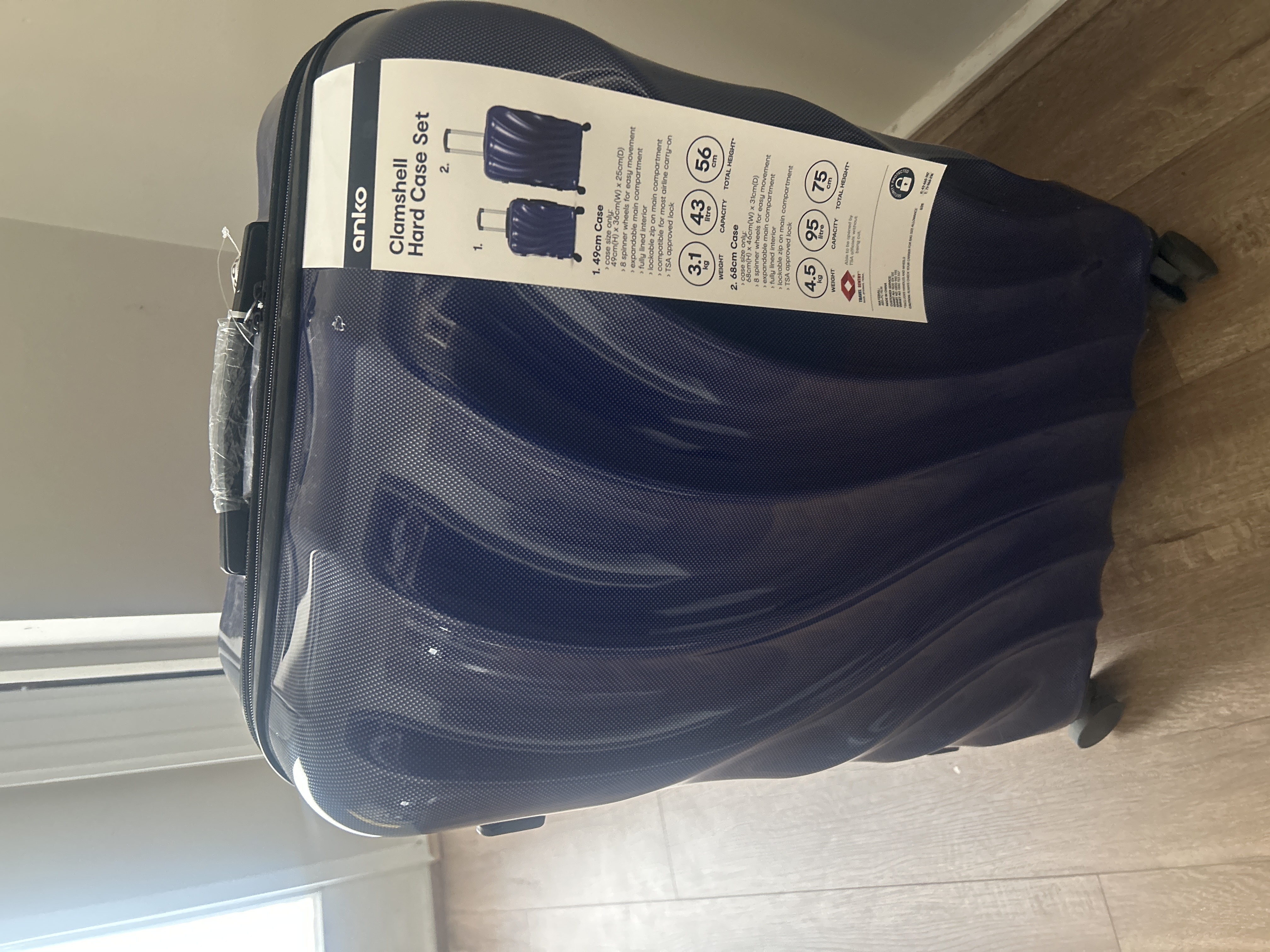 Clamshell Hard Case Luggage Set